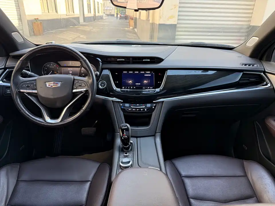 Cadillac XT6