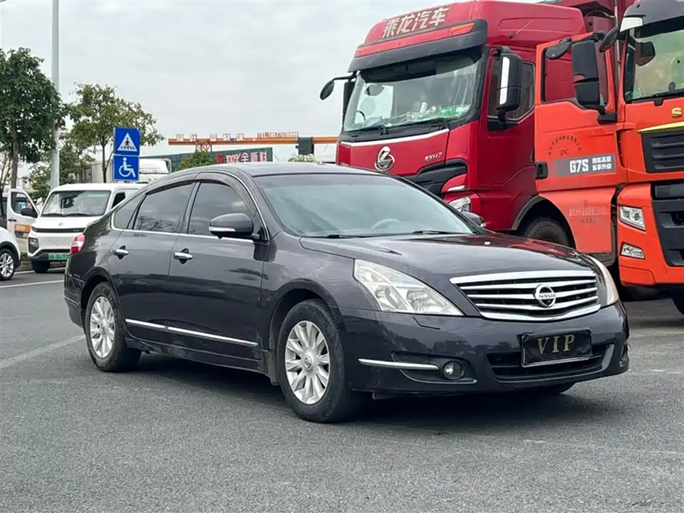 Nissan Teana