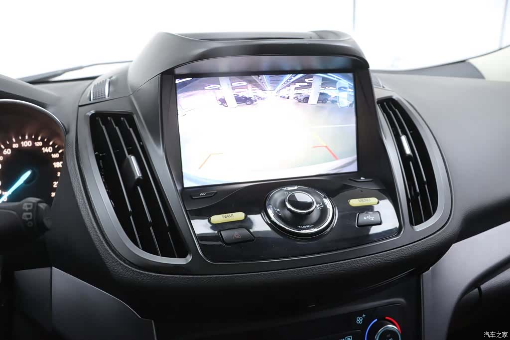 Ford Kuga, 2017 11