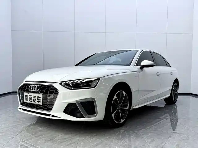 Audi A4L 2023 — купить из Китая под заказ
