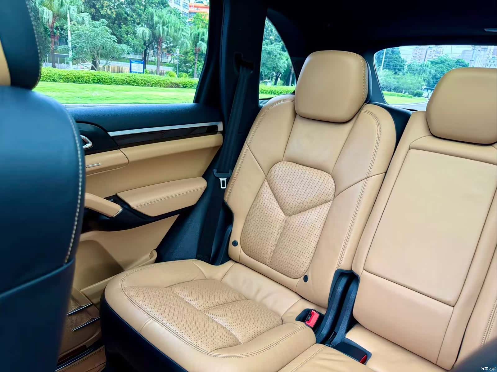 Porsche Cayenne, 2015 9