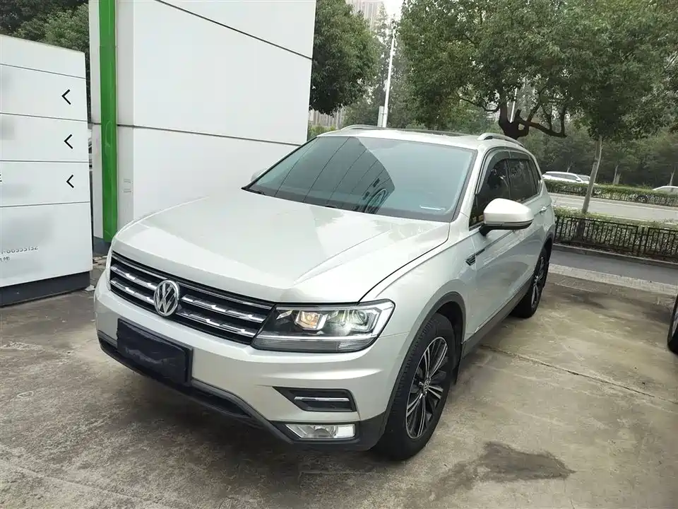 Volkswagen Tiguan L