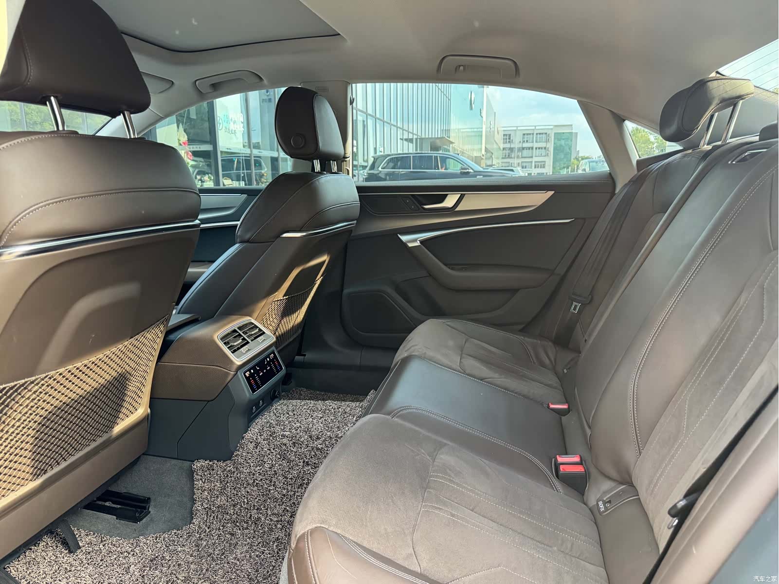 Audi A7L, 2023 8