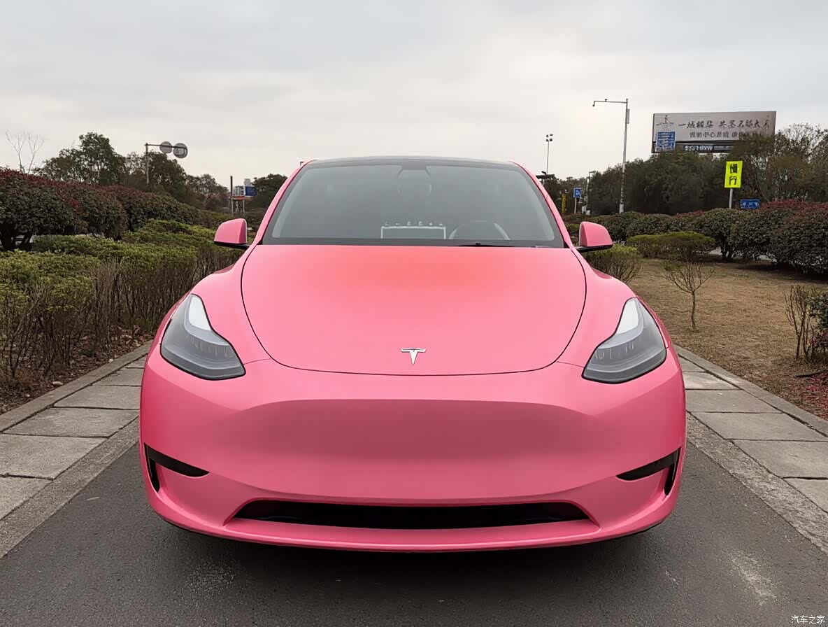 Tesla Model Y, 2023 2