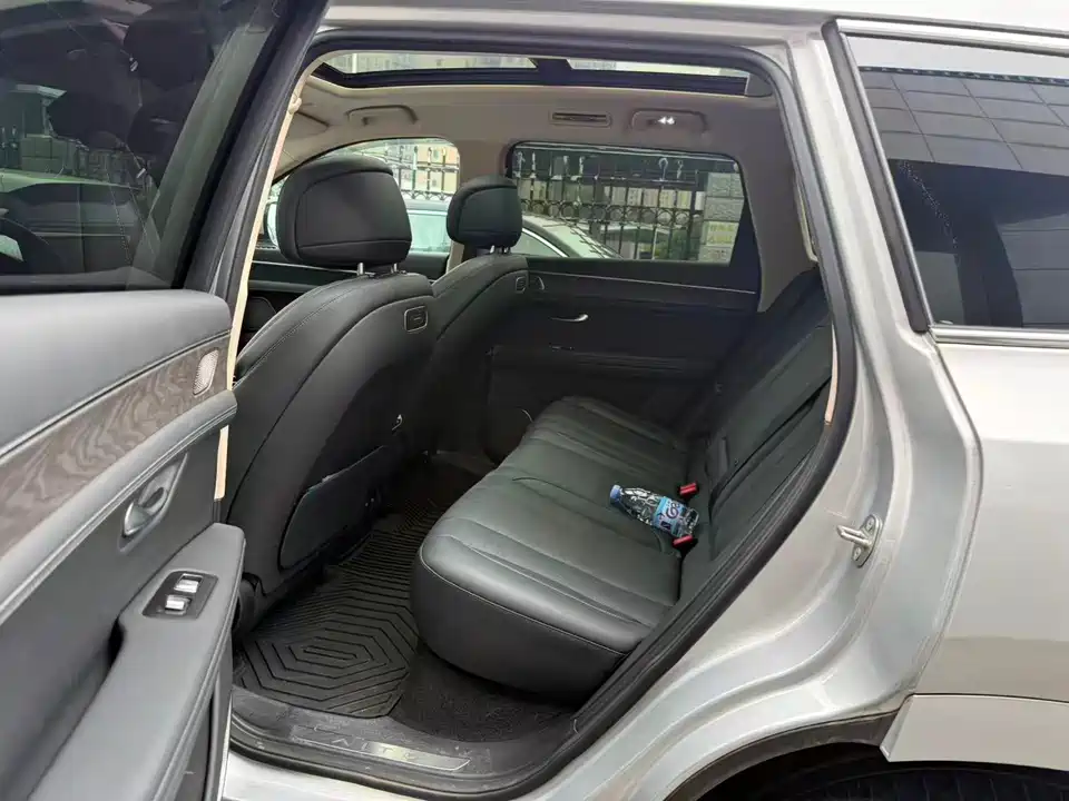 AITO Ask the world M7