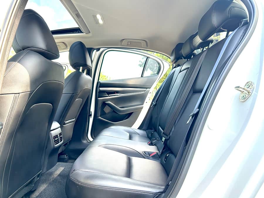 Mazda 3 2025, фото 12