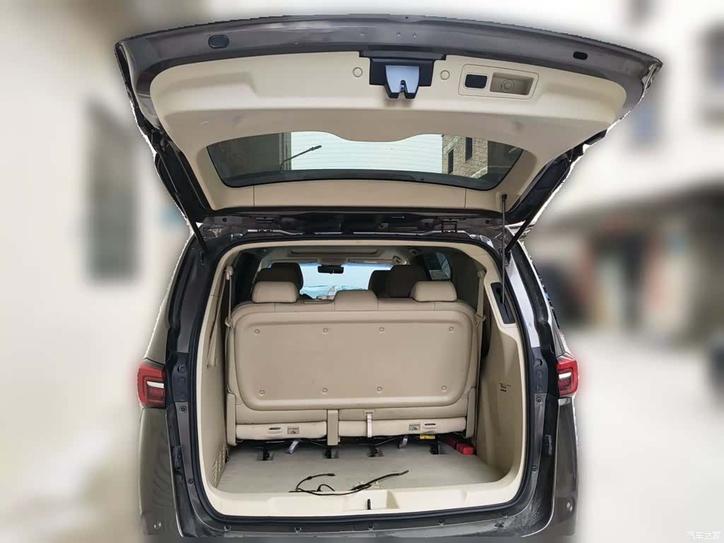 Buick GL8, 2023 10