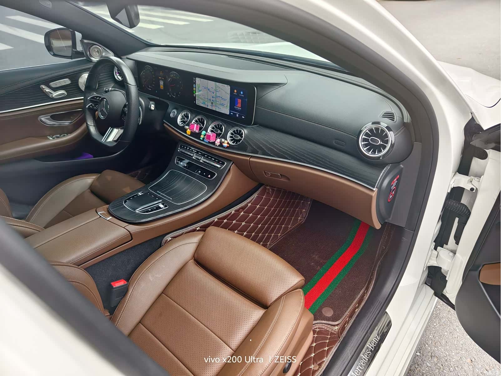 Mercedes-Benz E-Class, 2022 10