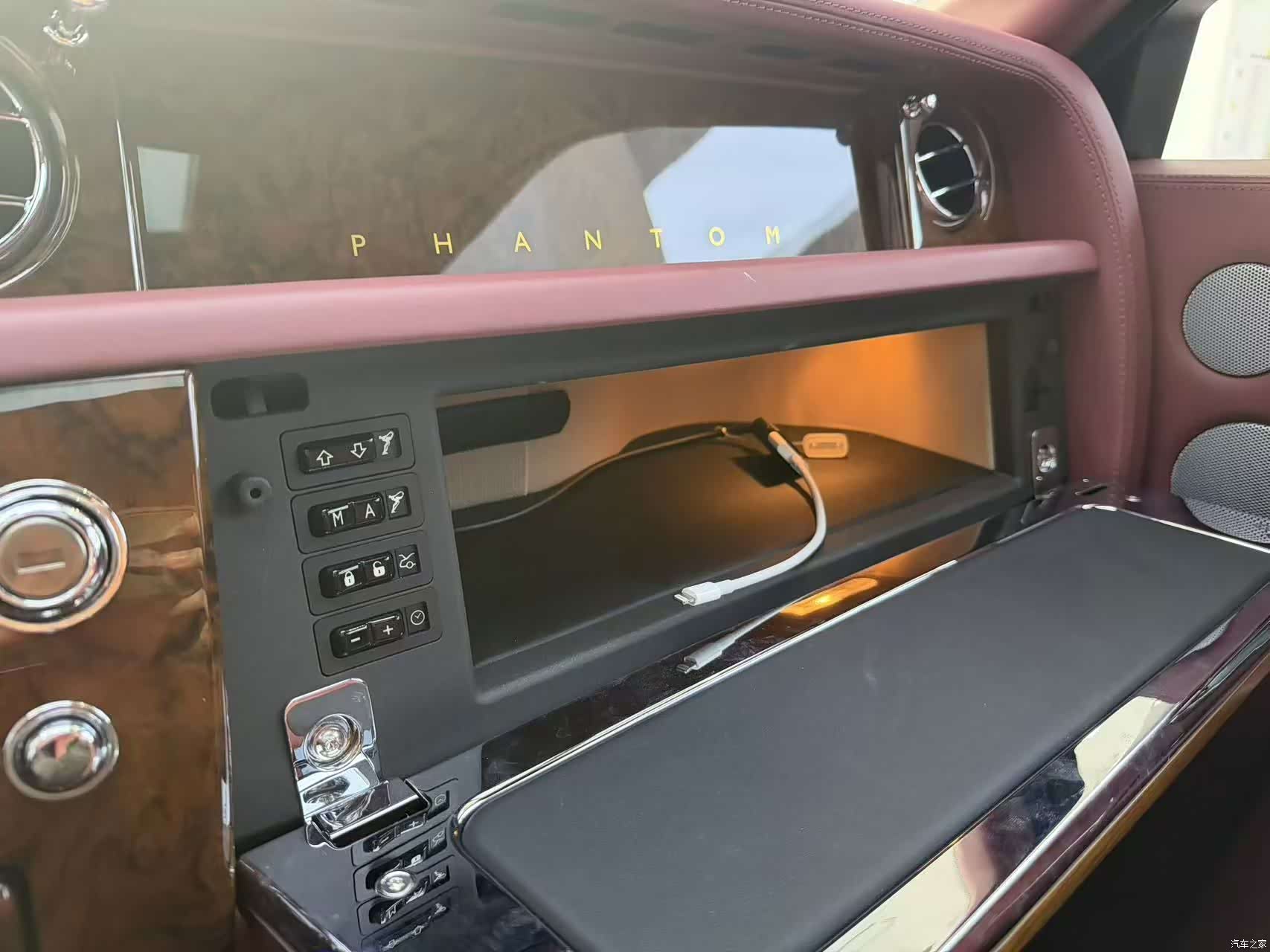 Rolls-Royce Phantom, 2012 11