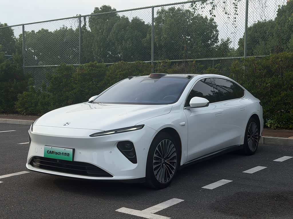 NIO ET7