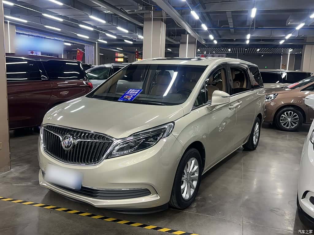 Buick GL8, 2018 3
