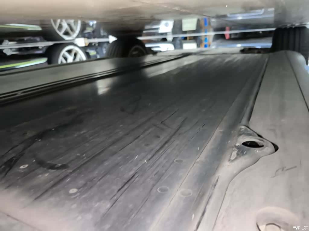 Tesla Model Y, 2023 22