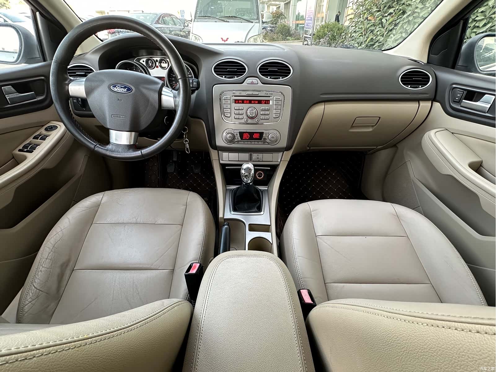 Ford Focus, 2014 9