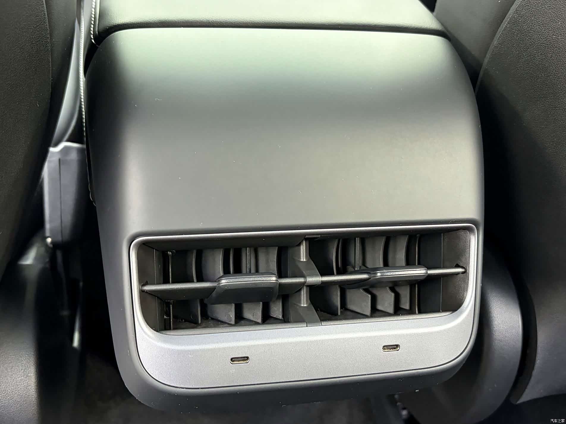 Tesla Model Y, 2022 12