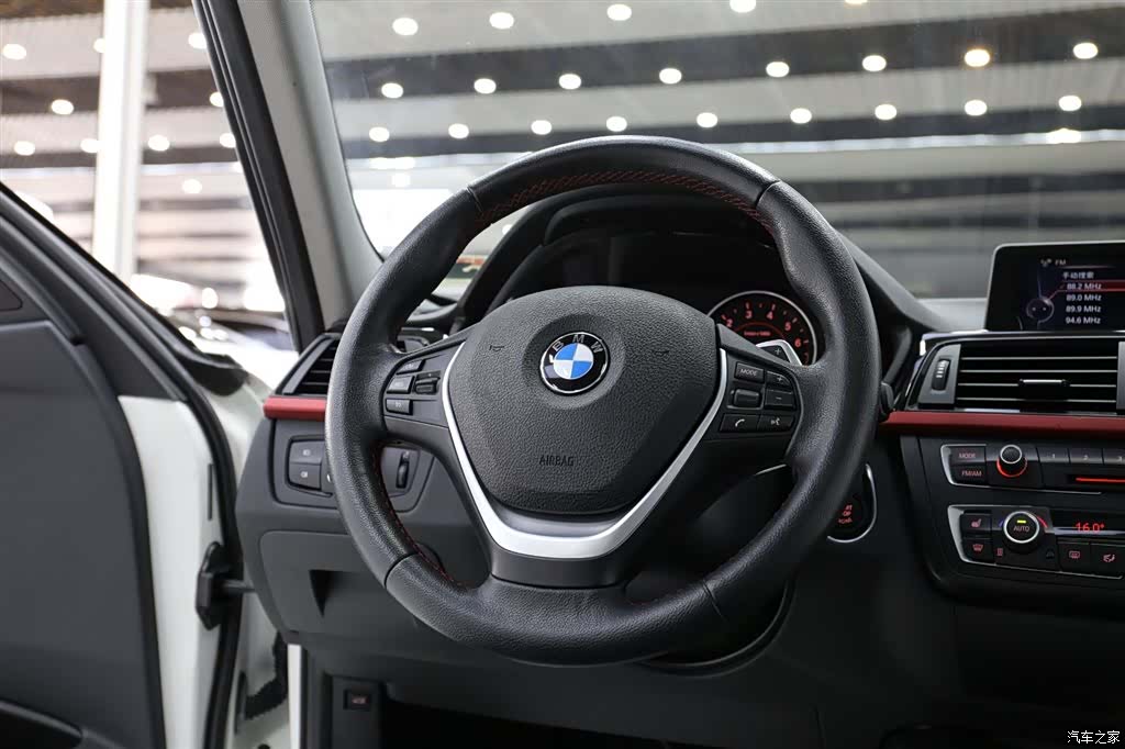 BMW 3 Series, 2016 11