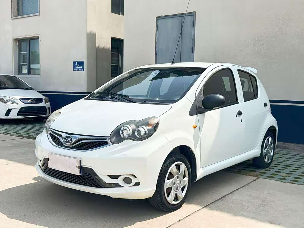 BYD F0