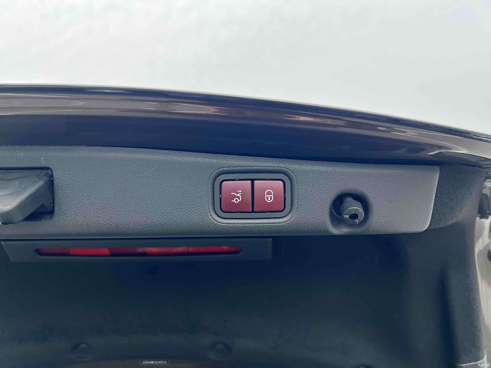 Mercedes-Benz E-Class, 2018 19