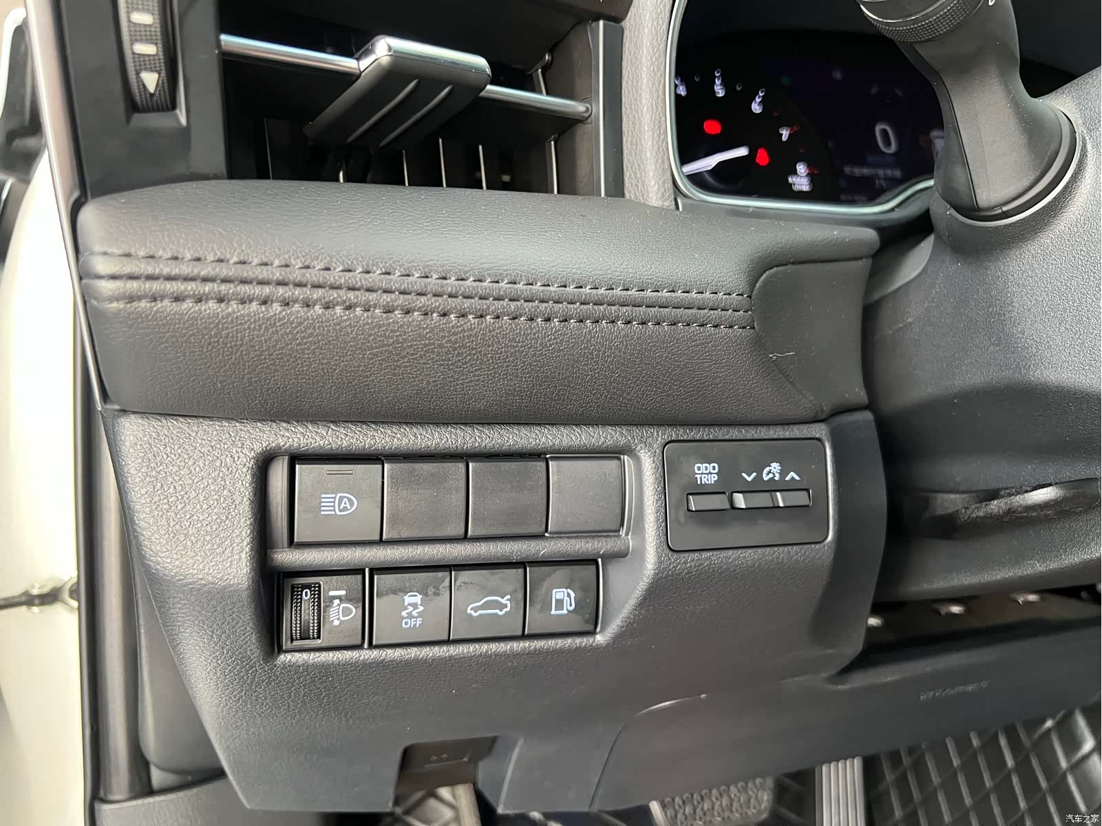 Toyota Avalon, 2023 10
