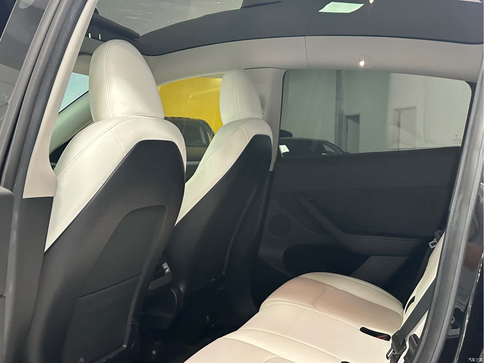 Tesla Model Y, 2023 все фото