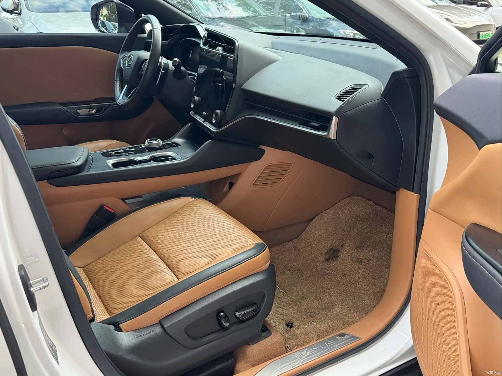 Lexus RZ, 2024 7