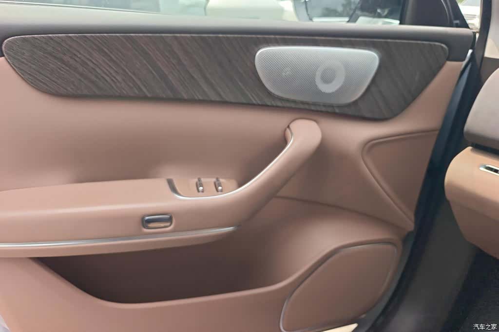 Leapmotor C11, 2025 7