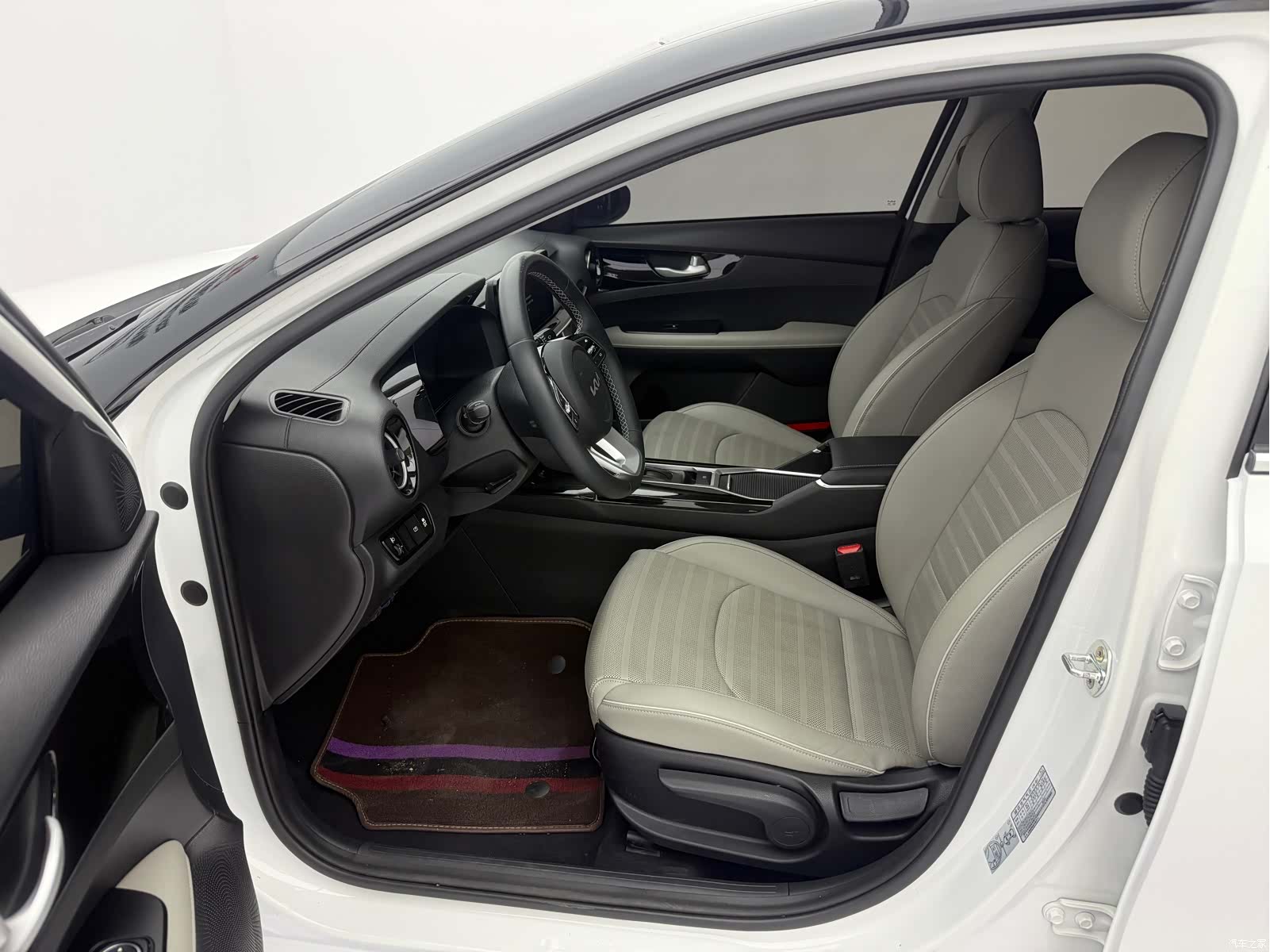 Kia K3, 2022 23