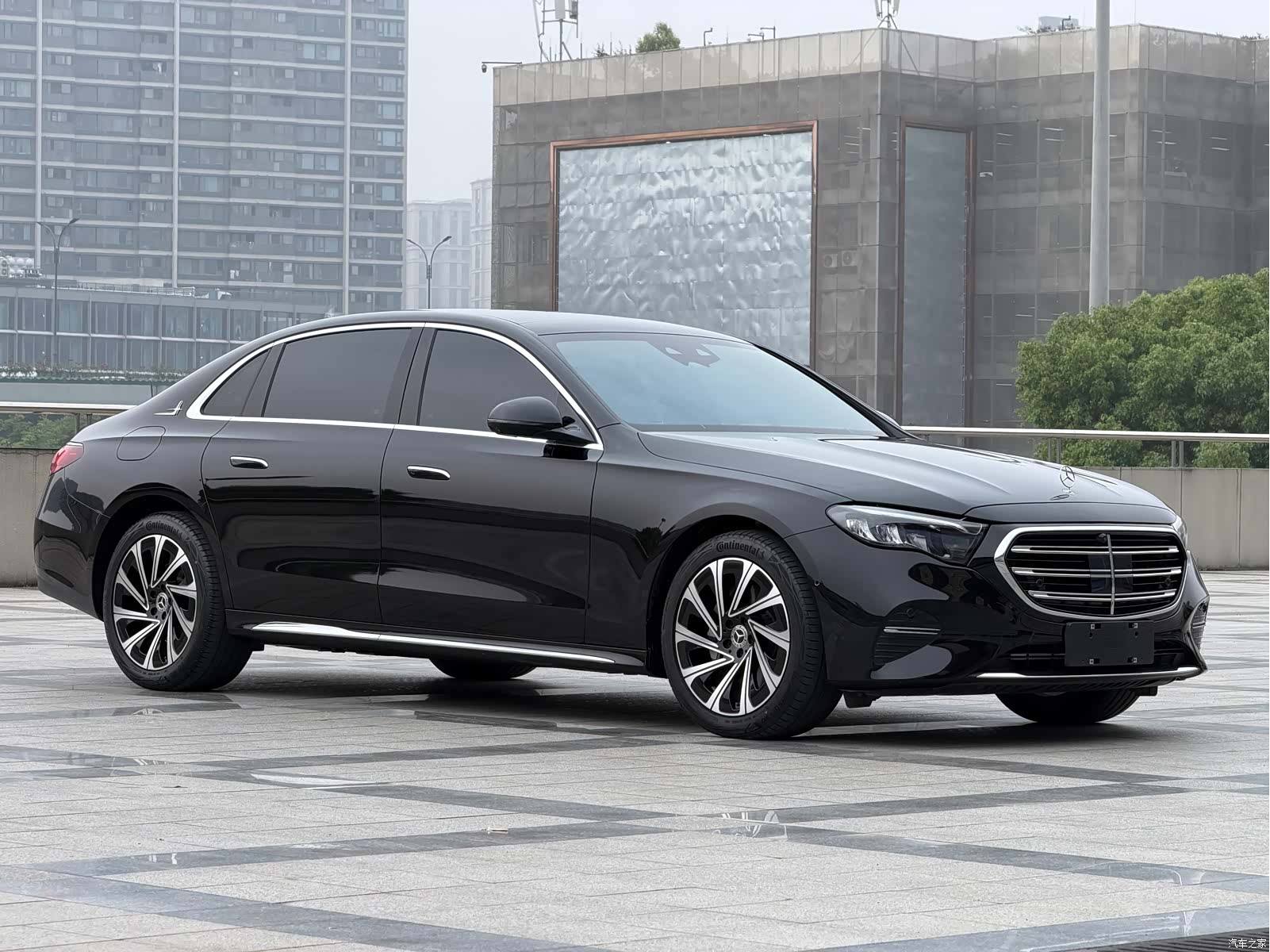 Mercedes-Benz E-Class, 2024 3