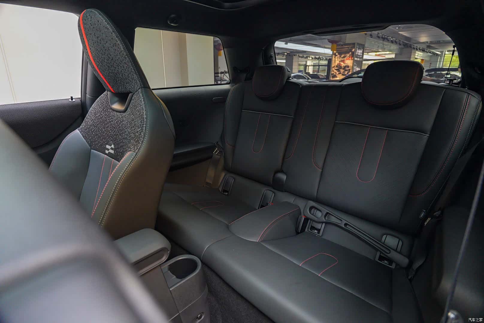 Mini Cooper, 2025 13