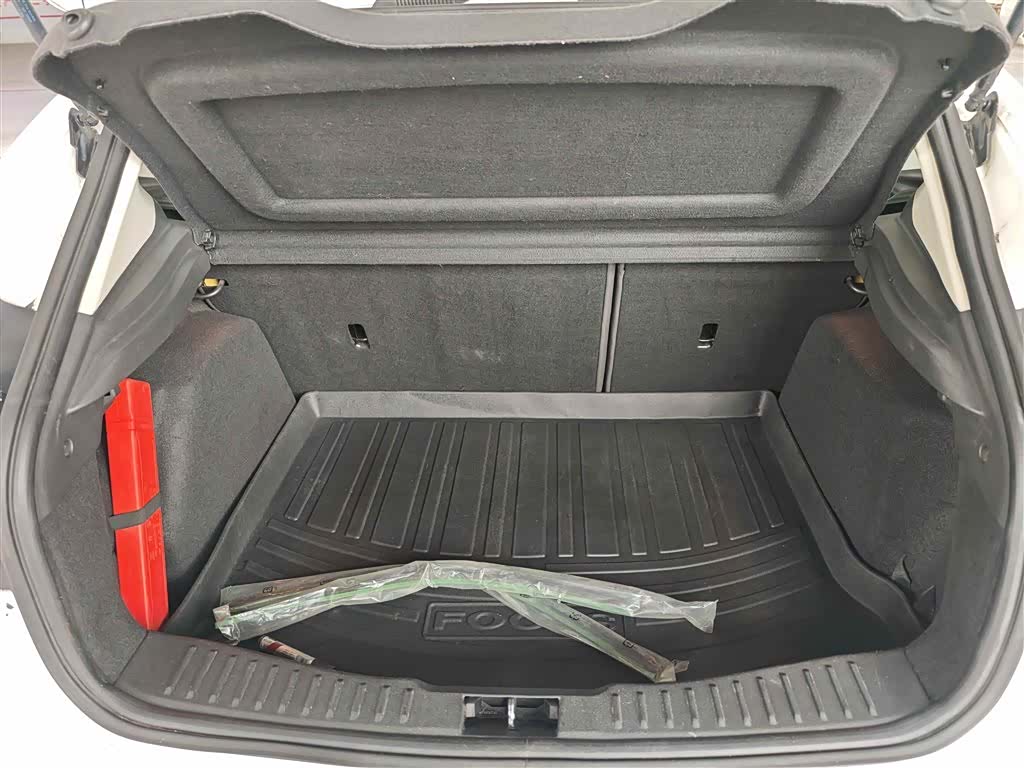 Ford Focus, 2014 22
