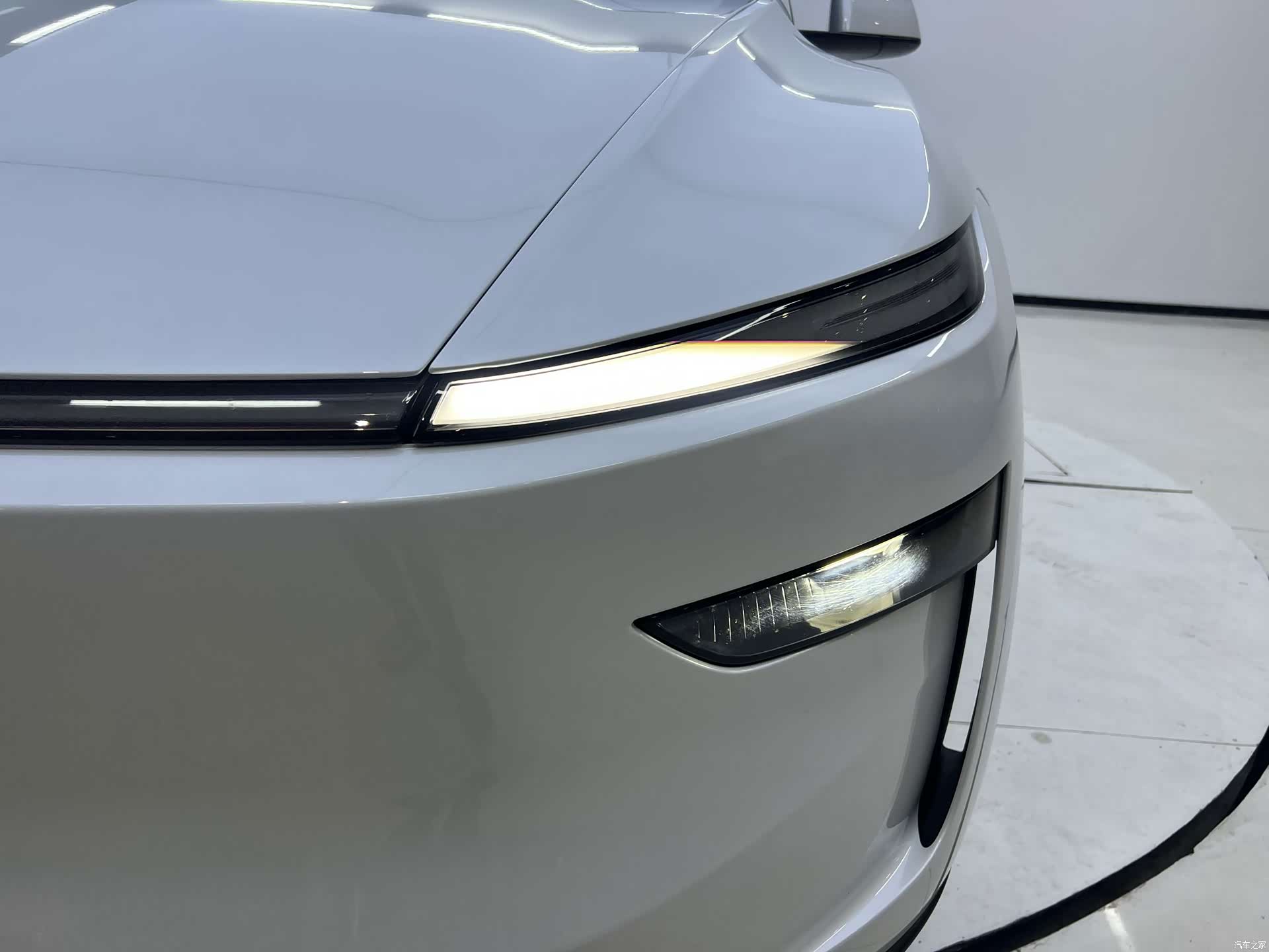 Tesla Model Y, 2025 все фото