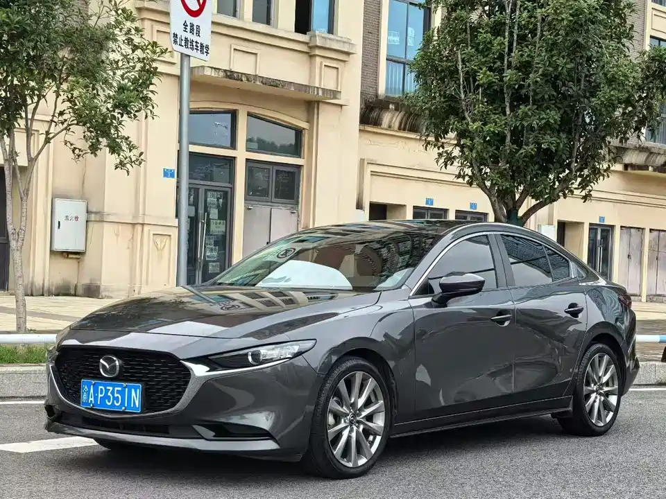 Mazda 3 Angkesaila