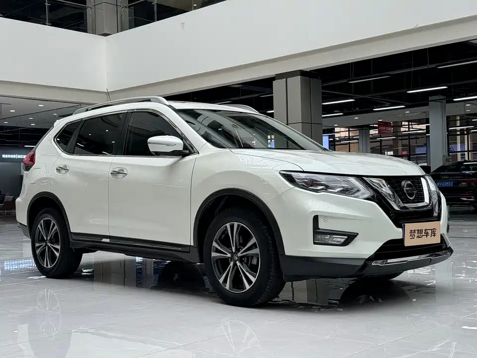 Nissan Qijun