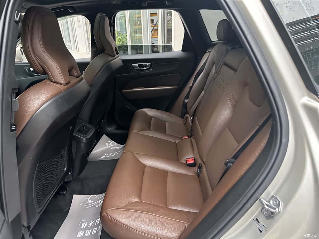 Volvo XC60, 2021 11