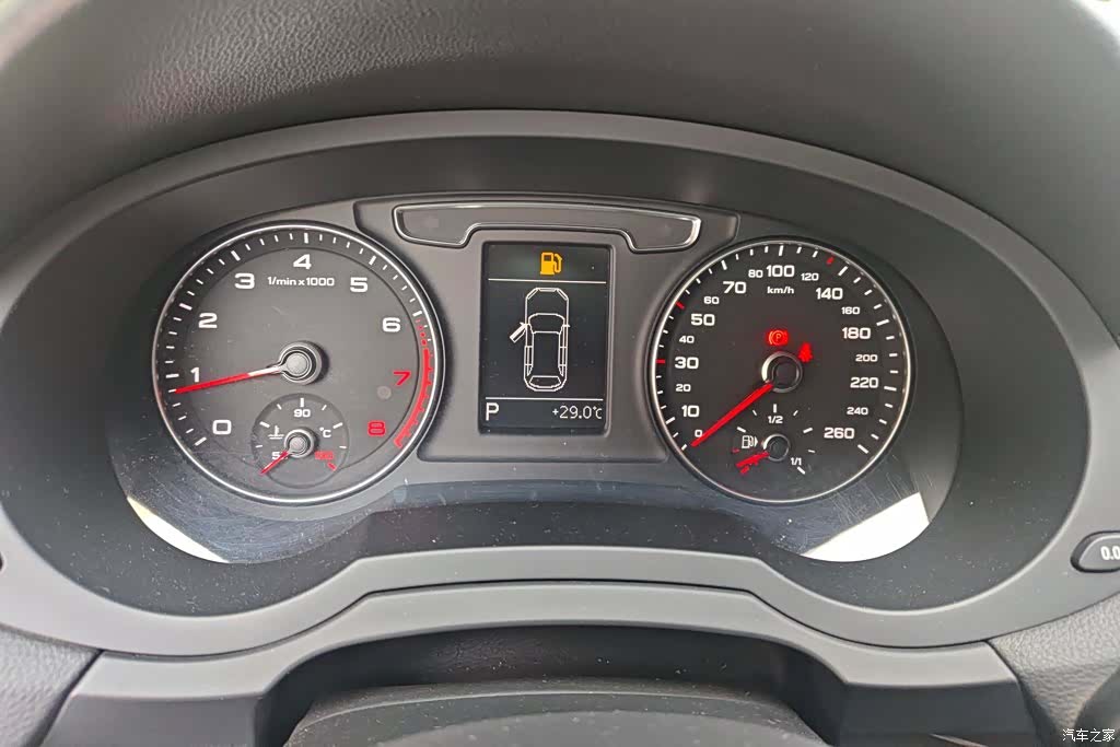Audi Q3, 2017 14