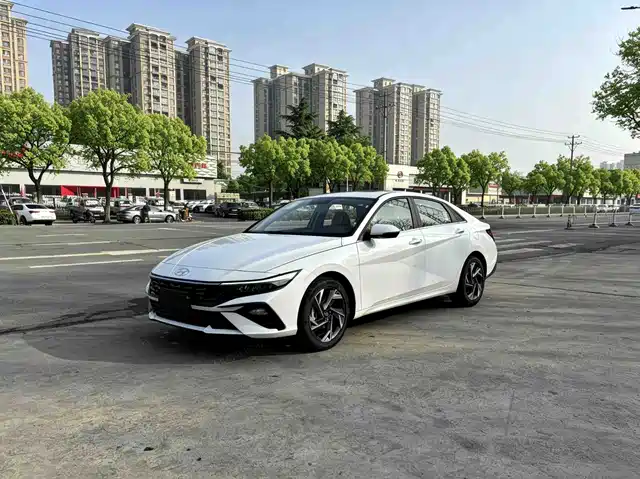 Hyundai Elantra 2026 — купить из Китая под заказ