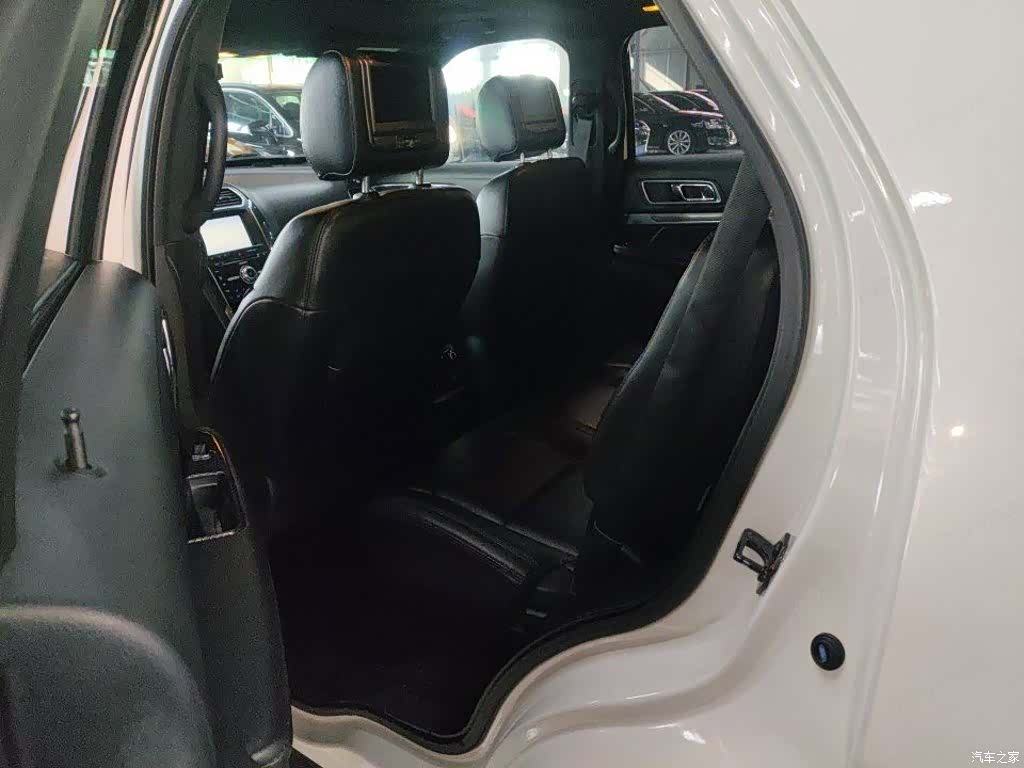 Ford Explorer, 2016 13
