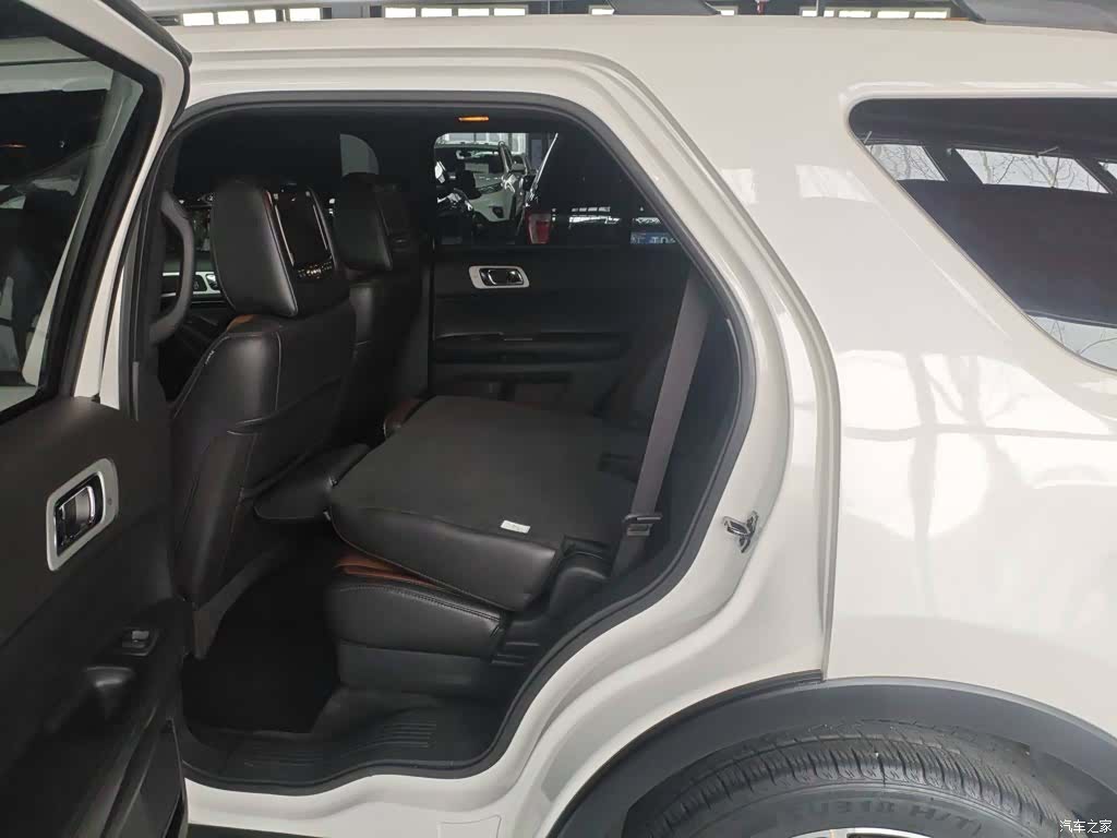 Ford Explorer, 2015 15