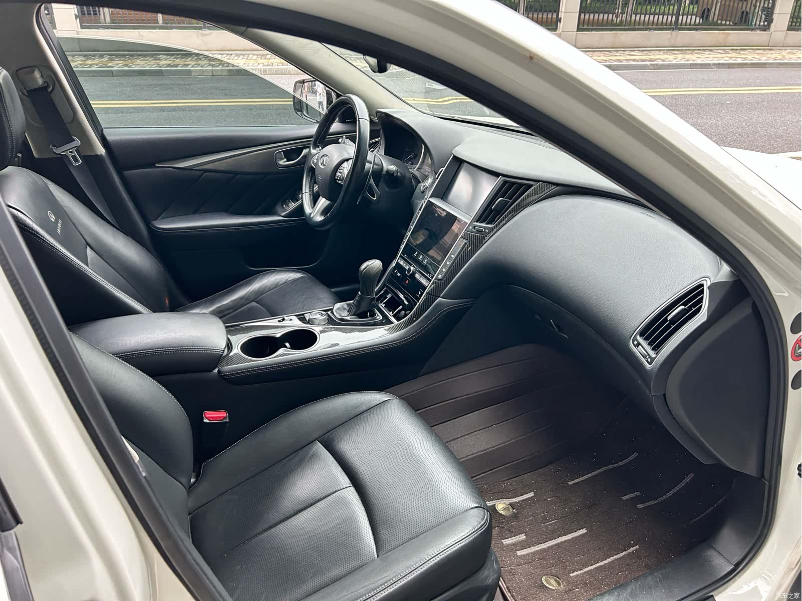 Infiniti Q50, 2015 8