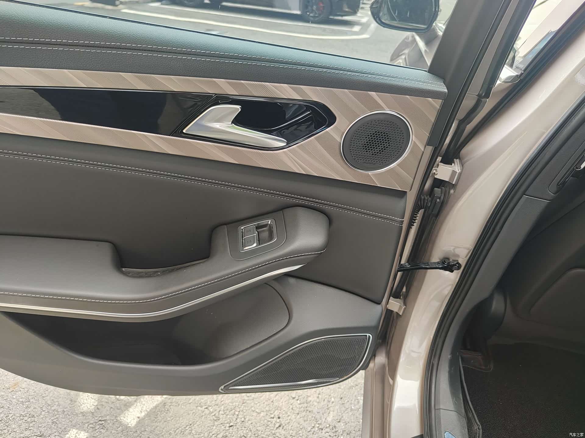 Hongqi H9, 2021 11