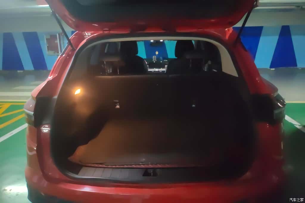 Geely Coolray, 2021 4