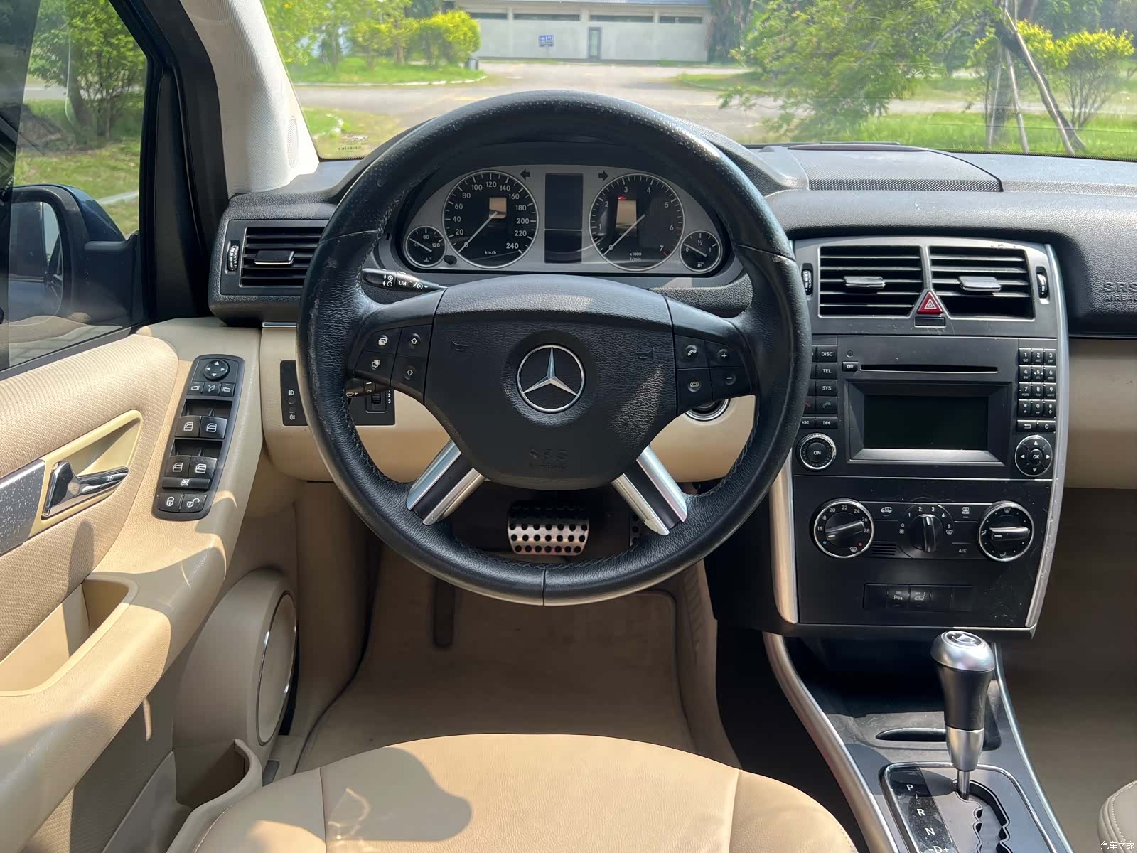 Mercedes-Benz B-Class, 2011 13