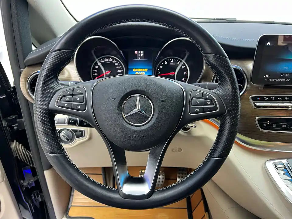 Mercedes-Benz V-class