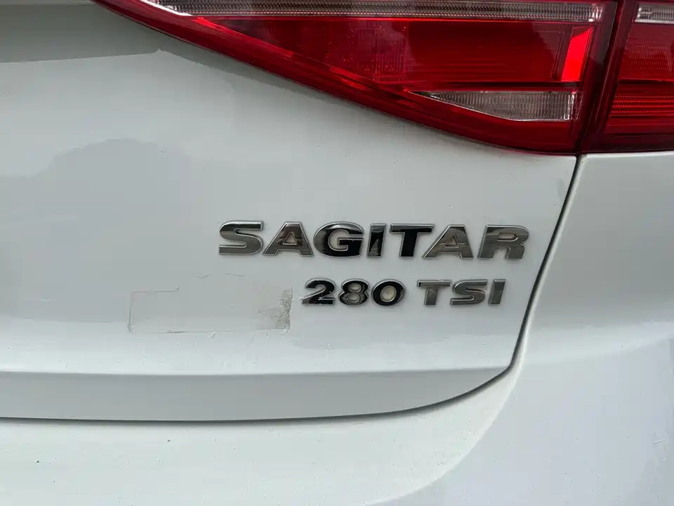 Volkswagen Sagitar