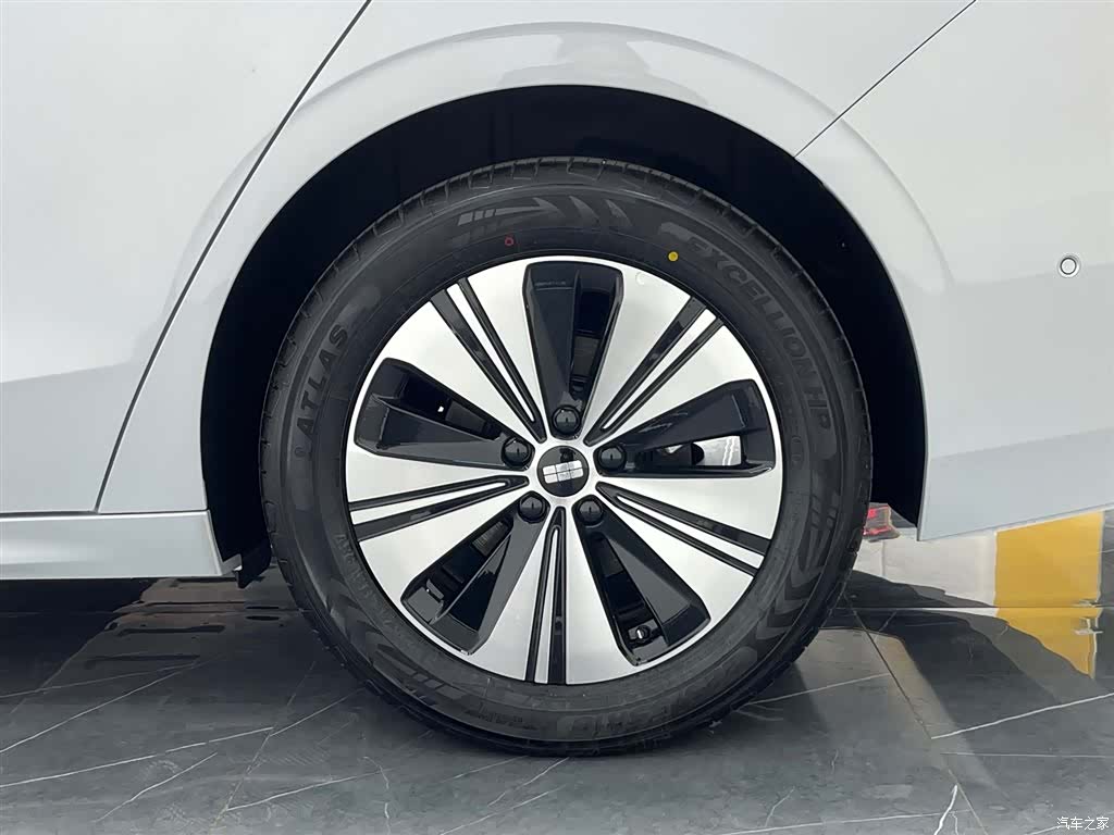 Geely A7, 2026 28