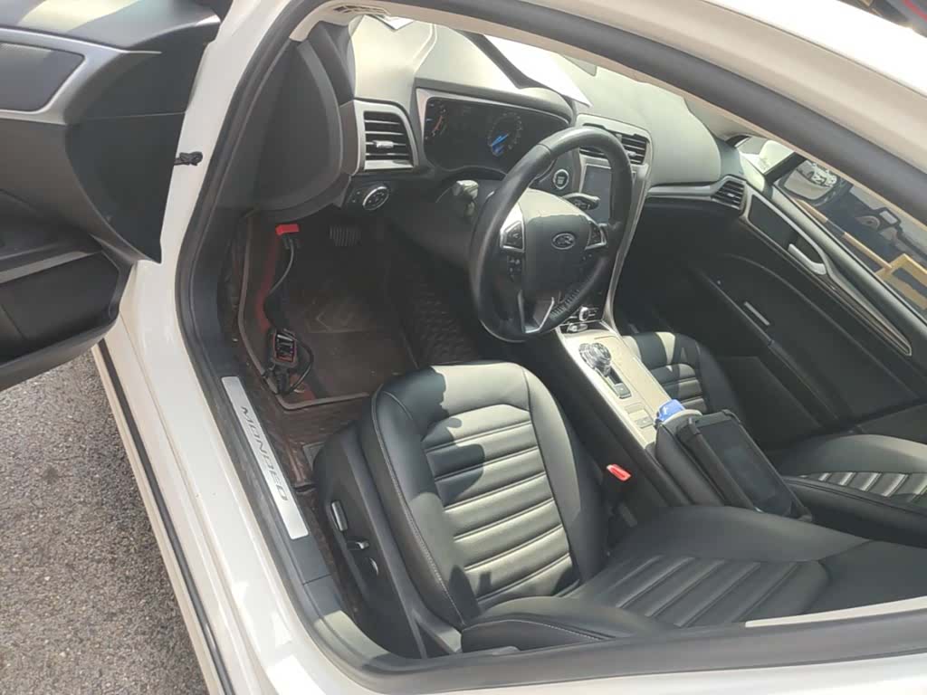 Ford Mondeo, 2022 16