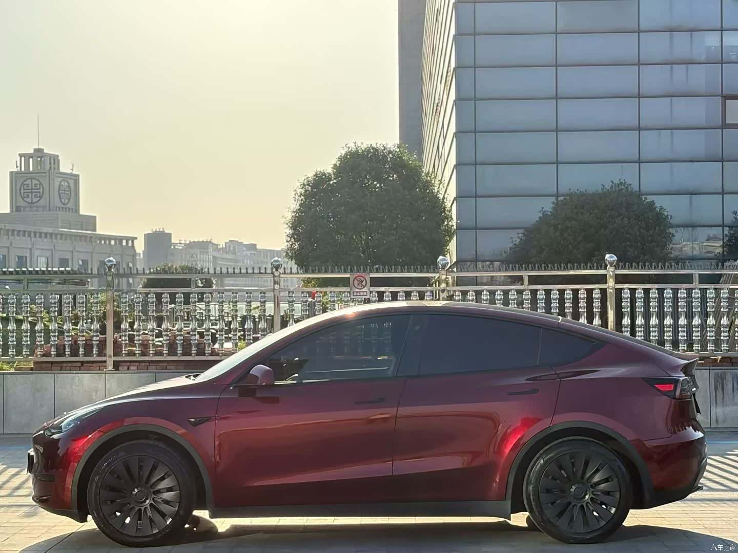 Tesla Model Y, 2022 3