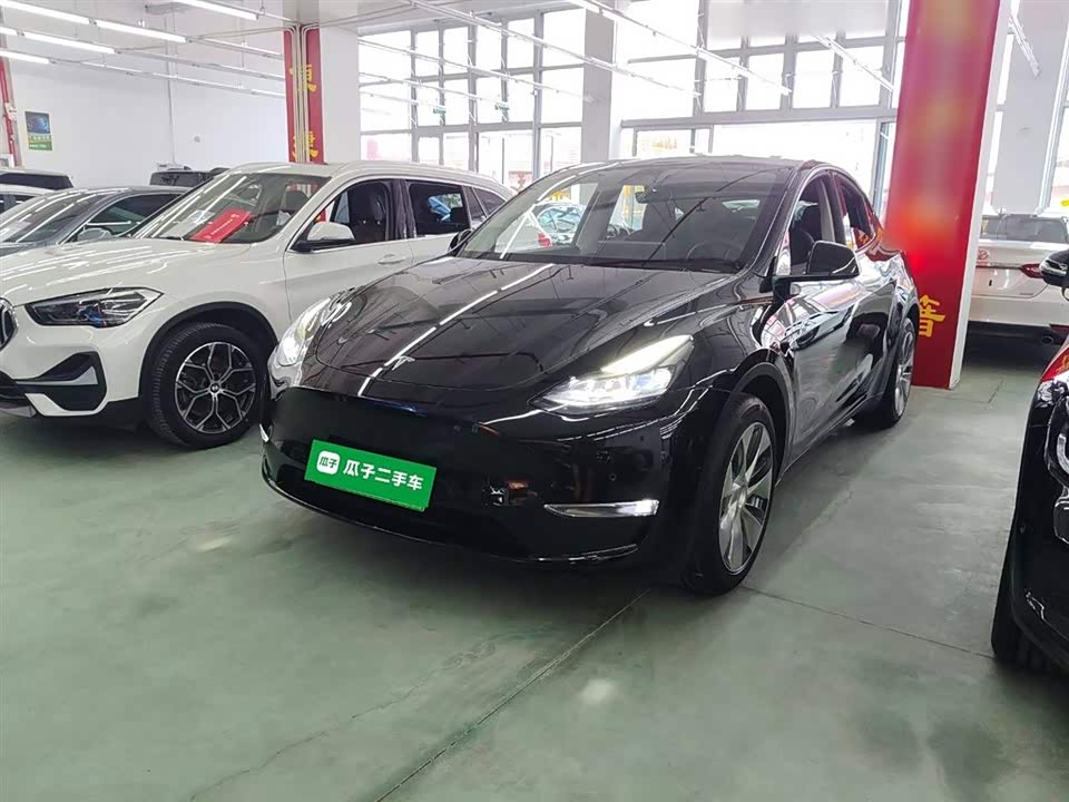 Tesla Model Y Tesla Model Y