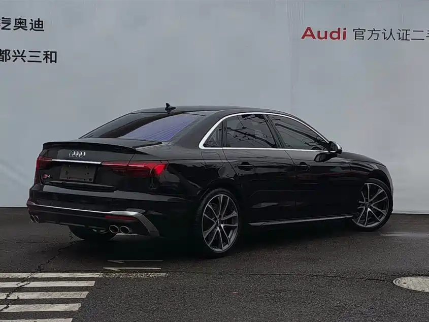 Audi S4