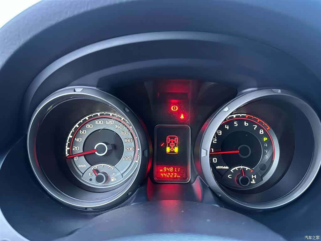 Mitsubishi Pajero, 2024 8
