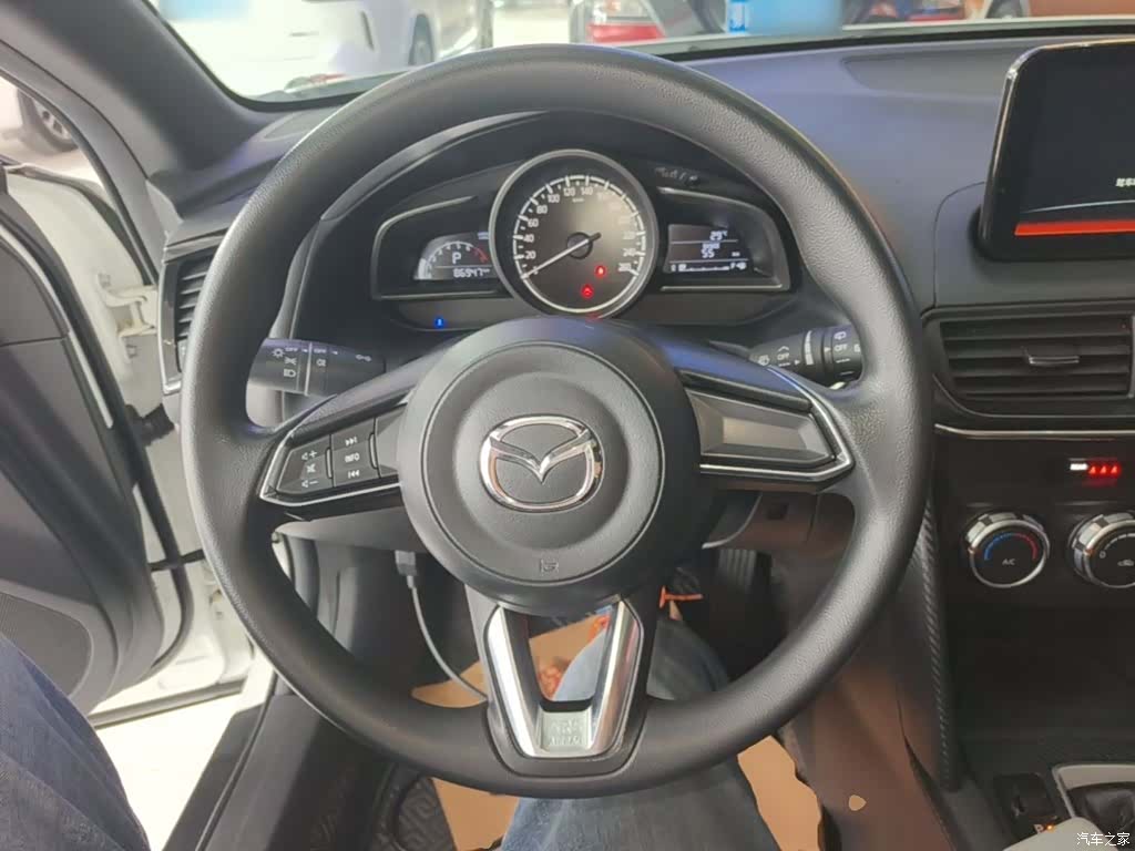 Mazda CX-4, 2020 11